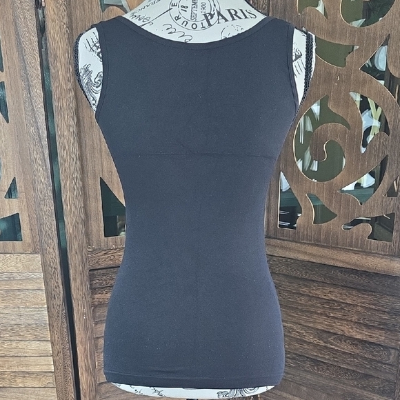 Shapermint Classic Black Tank Top - Picture 2 of 4